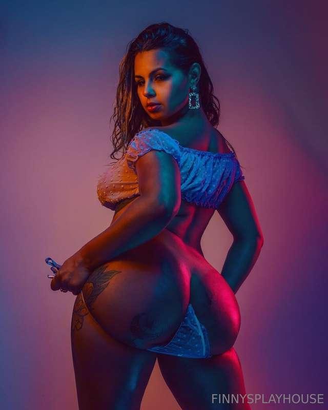 Sex with a big booty baddie, theres nothin better 😈😈😈 @cstyl..