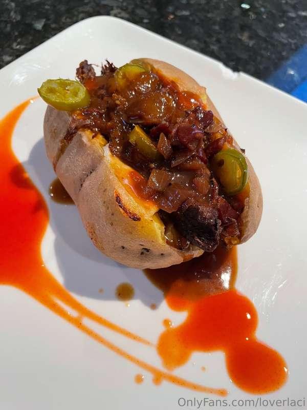 Baked potato with the roast beef debris I made and the redey..
