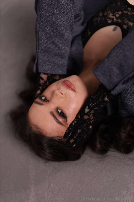 mollylo image #1