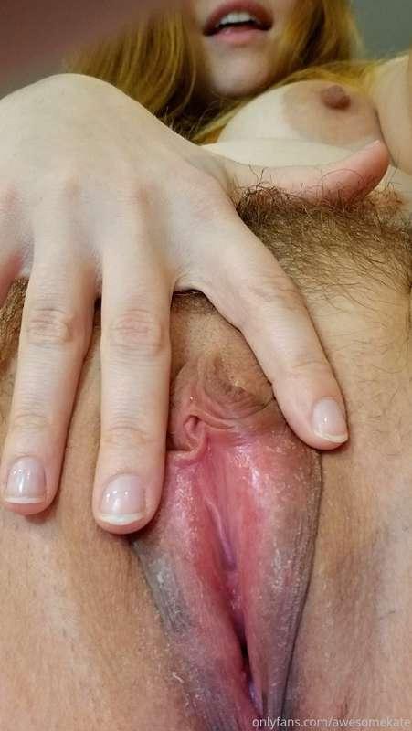 all juiced up waiting for the tip of ur tongue to taste it 🤤
