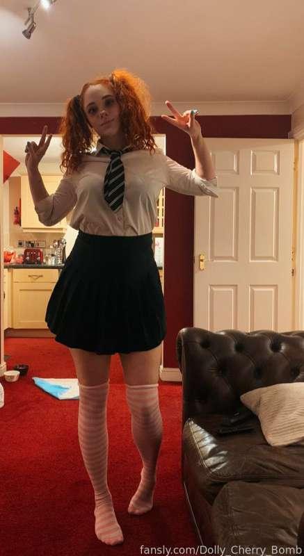 Let me put on a show for you daddy ❤️😈

#Schoolgirl #Teen #Uniform #Ddlg #Ginger #Freckles #Pigtails #Cute #Stockings 