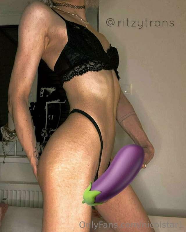 ## 😈🍆🍑 @ritzytrans 🍑🍆😈
🔥My hot body always likes to tease an..