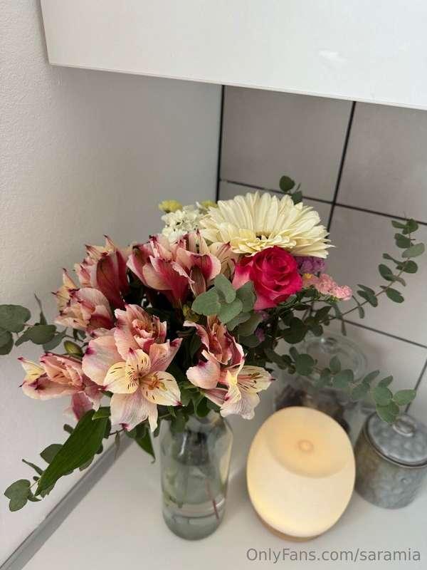 stop and smell the flowers..🌹