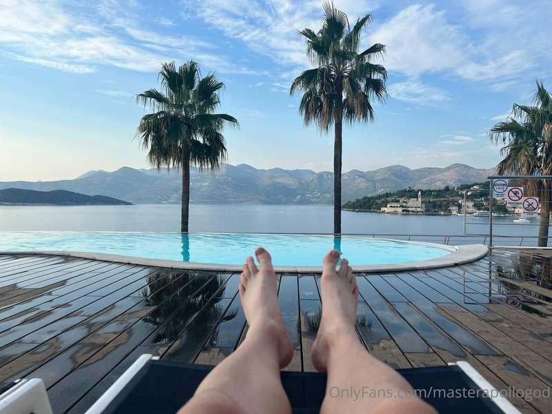 Not a bad view, right?  Toe Tuesday / Feet
