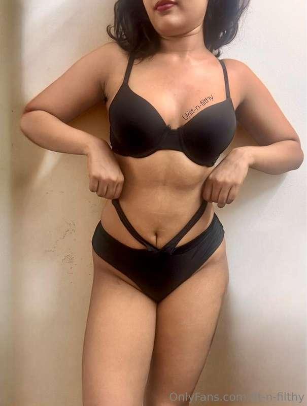 I love custom requests!!DM if you’d like me to pose for ‘you..