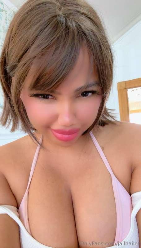 Sometimes I just need to see a HARD COCK👀