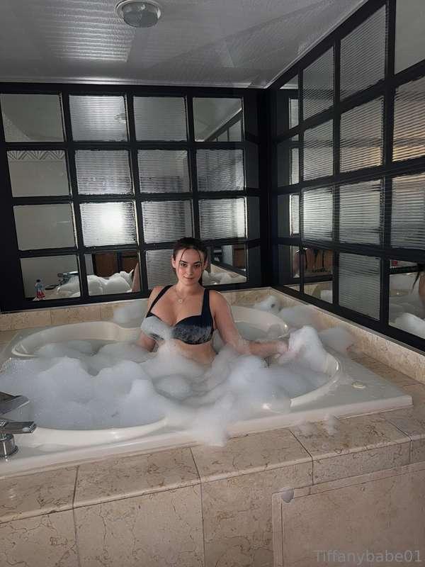 🎂 Hot Tub Birthday Fun — Just Me, My Hands & a Whole Lot of ..