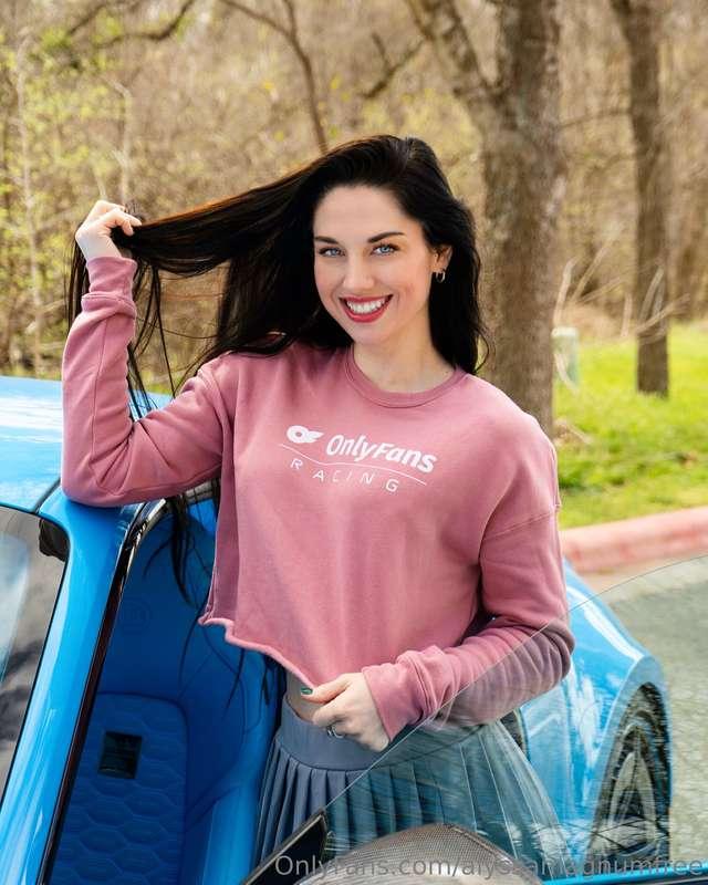 This weekend is the first race of the season!! 💕🏎️🔥 @p1group..