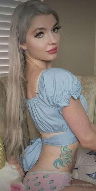 Let the temperature rise as you watch me play. 🔥😉