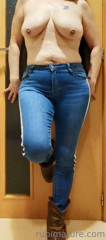 Take off my pants and play with me until you cum 🔥🔥🔥🔥