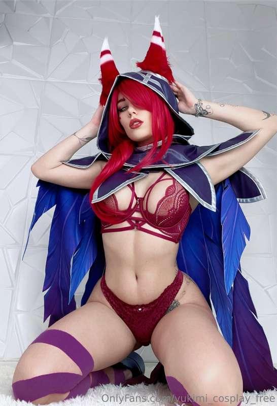 Are u ready for some Xayah spam in December ✨🎄🥰 
Ahh I am so..