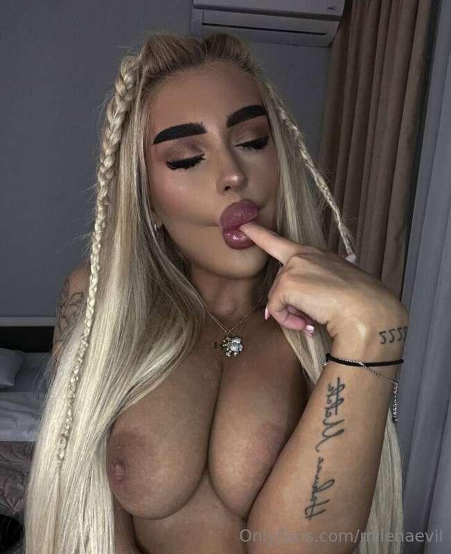 🔥 𝐅𝐑𝐄𝐄 𝐏𝐀𝐆𝐄  @baddie_free 🔥
Busty hottie @baddie_free is all..