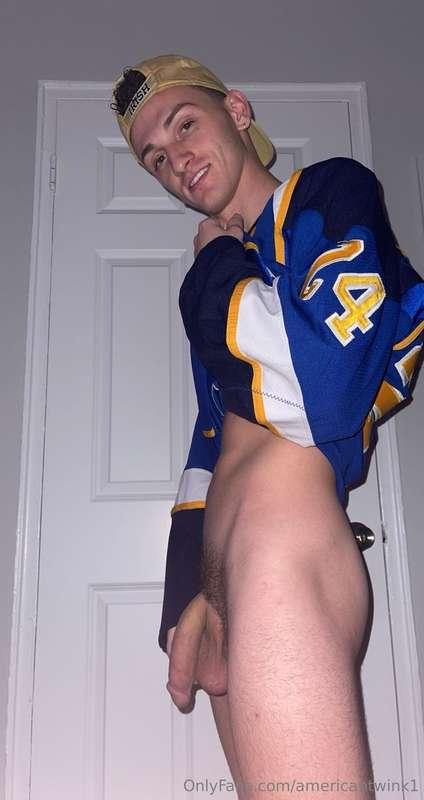 You all need to check out this 8.5 inch Italian stallion gam..