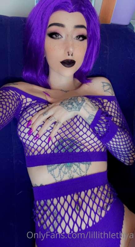 💦🖤 Raven in fishnets is the best Raven 🖤💦