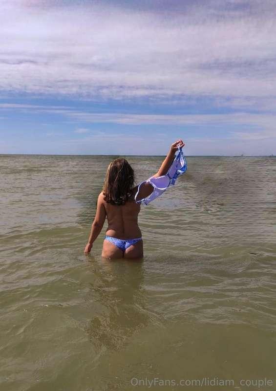 😘Come with me 🥵 😘In front of me there is a world to explore ..