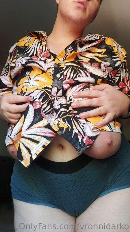 My nipples can reach my mouth so easily
