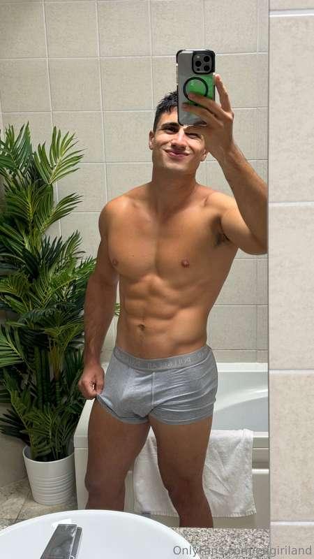 Empezando este lunes mi rey, que te parece?🥒🔥