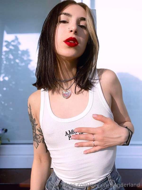 Would you like to cum on her @alexylove pretty face?😈 You're..