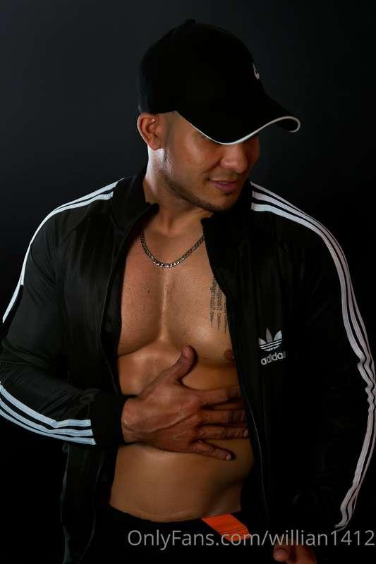 hello guys don't forget to like all my photos to win a hot v..