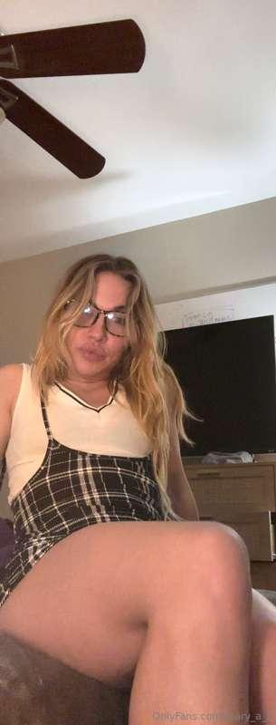 # **BRANDNEW SOLO** 🍒🆘

Watch me strip and spread my legs fo..