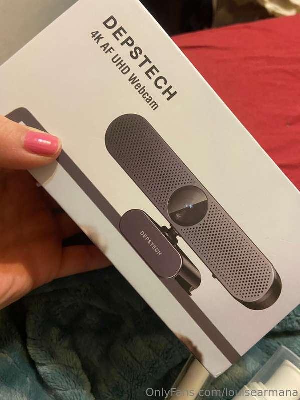 Ready to see my 🐱 in 4k?