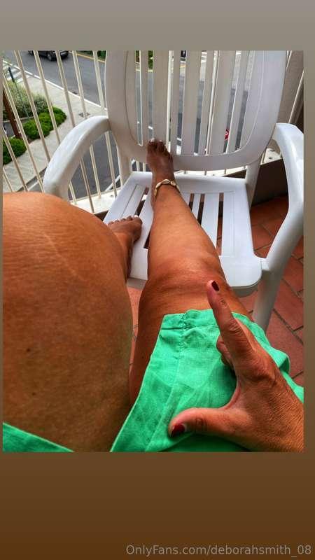 Alle sabbern nach meinen Beinen.Nur die Schwächsten landen w..