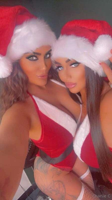 Live on cams now with this fitty @vickynarni join us now !!
