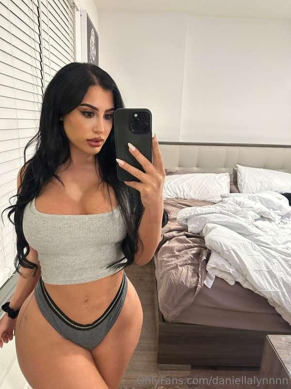 happy new year, may my ass keep getting fatter all 2024