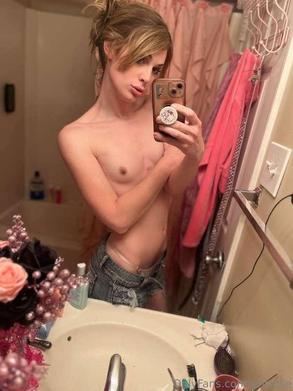 Just a couple bathroom lewds before I hop in and get soaked ..