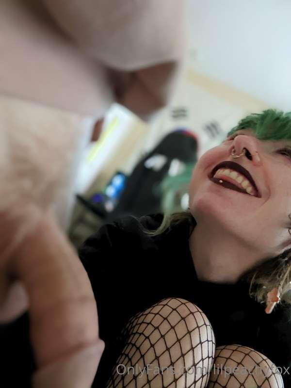 My favorite thing to do is get you hard 

@theprincerat