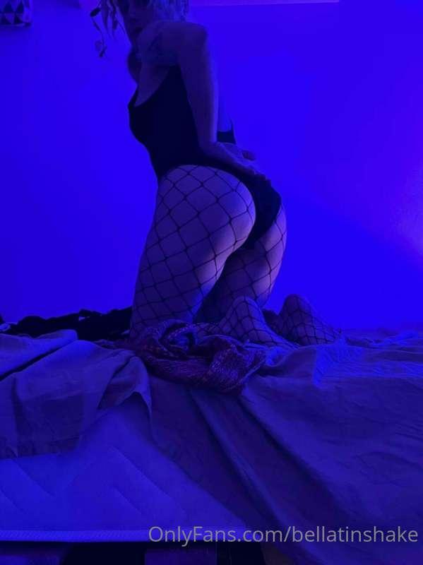 Pound me hard, make me slide against the wall and scream wil..