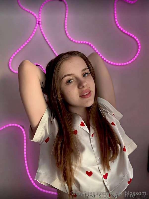 Lustful doll @jennifer_mo WITH A CREAMY PUSSY🍦💘Text her @jen..