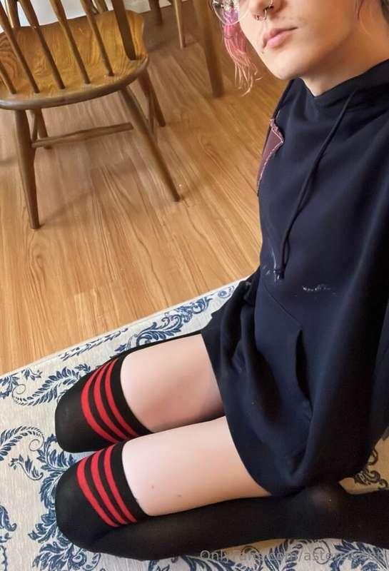 woof woof!!! arrrruff ruff!! :33