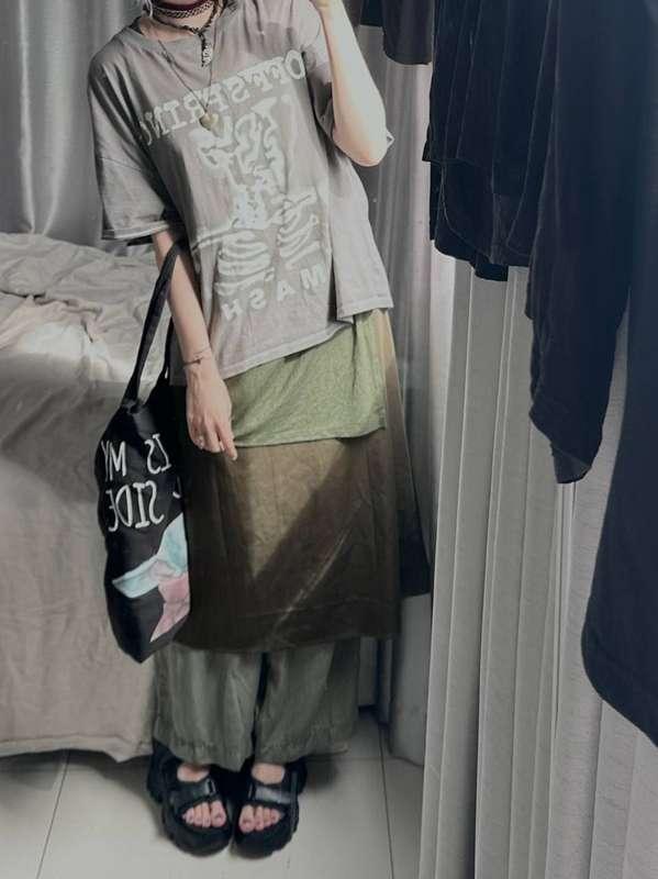 trousers + dress + dress + t-shirt!! 
it's a wild combo, but I seriously love the result!!

it was hot though, so I went outside and almost immediately came back home to take off one of the dresses. still, it was nice and I think there's something special about it :3

#fyp #nonbinary #enby #outfit #alt #altgirl #skirt #altgf #selfie