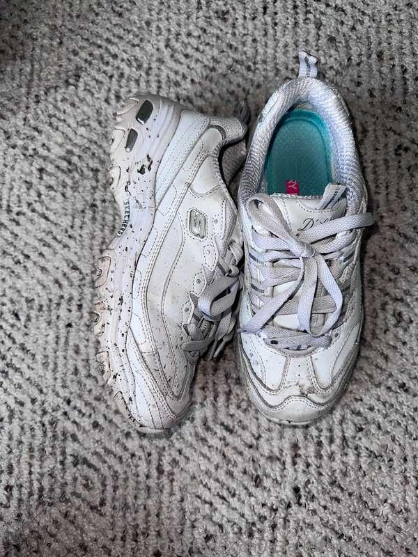 Couldn’t even handle the filth on my shoes? Pathetic. This m..