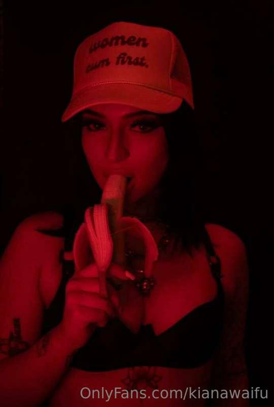 Tip $5 babe I wanna rate your hard cock 🍌