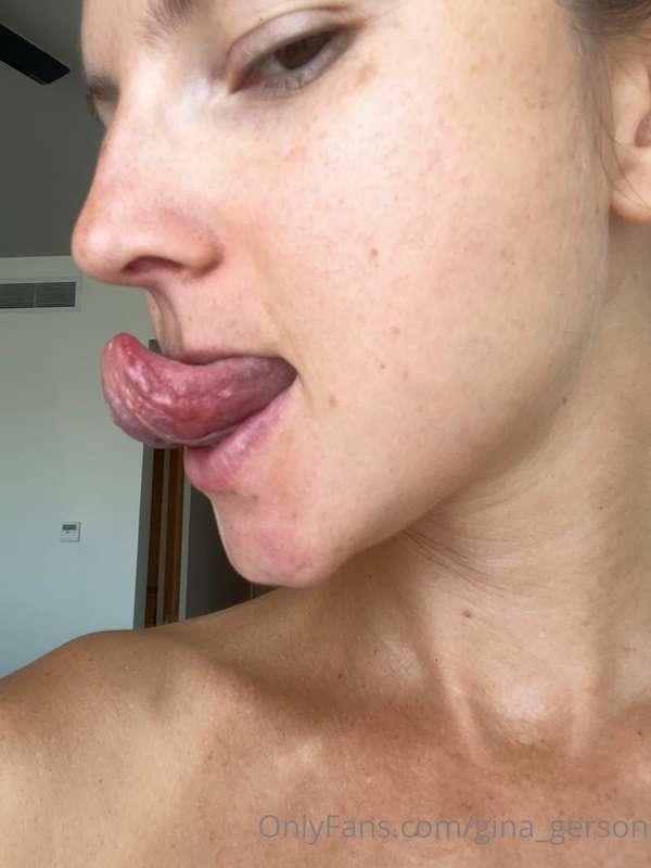 Want my tongue 👅?ask me 😈