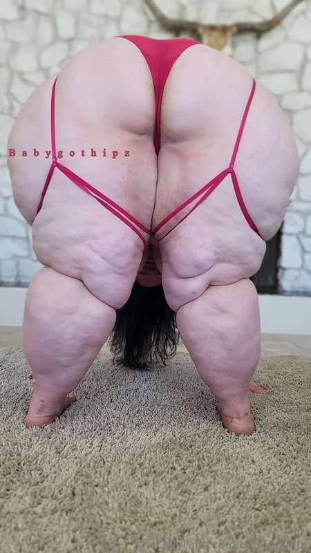 Still some of my favorite pictures of me! Shows off just how..