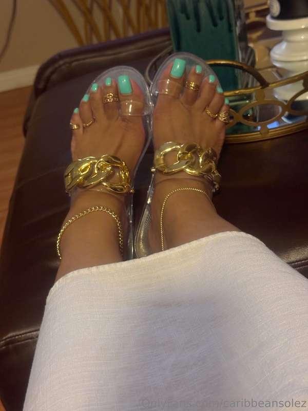 Uhhh these feet have been put to work today! 