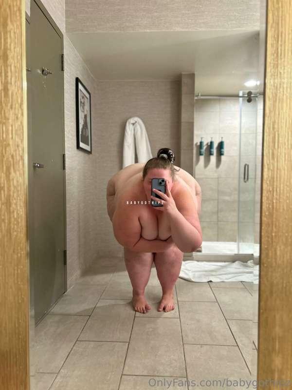 You like the view?!?! 😈🥵