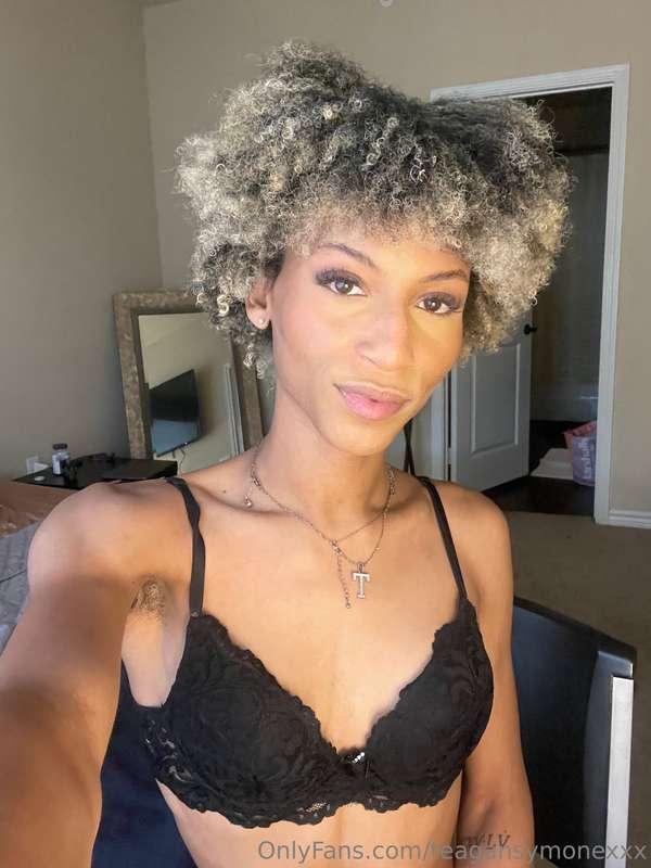 Swipe right for a smile 😁