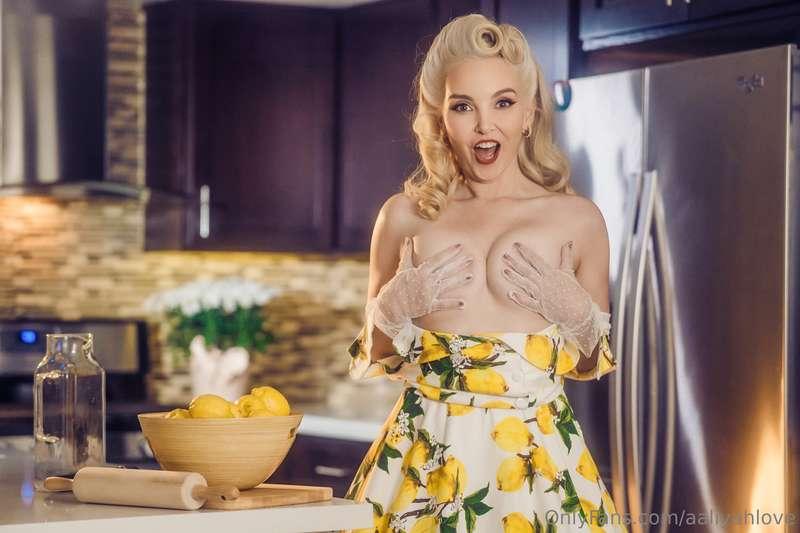 I have some new sexy content on Presale!! ☺️ Message me “NEW..