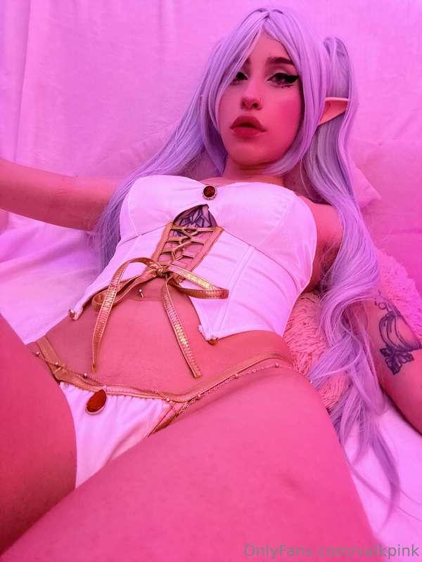 I can't get enough of this costume 😍💖💖 I loved the anime so ..