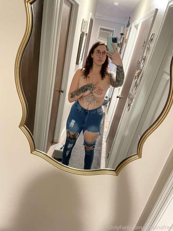 𝐍𝐞𝐰 𝐩𝗼𝐬𝐭𝐬 𝐝𝐚𝐢𝐥𝐲 𝗼𝐧 𝗺𝐲 𝐗𝐗𝐗 𝐎𝐧𝐥𝐲𝐅𝐚𝐧𝐬 @RosalinaRyder 👈🏼