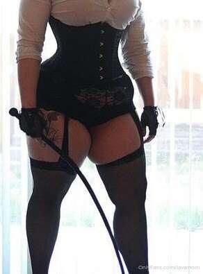 You know you want a spanking from momma....