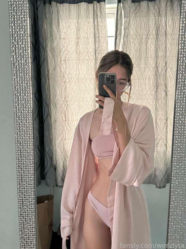 Estás fotitos me encantan y se me había olvidado mostrarselas ¿Te gustan amor?🫣❤️