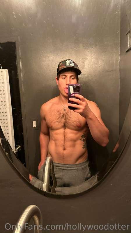 Hit the gym this morning and was feeling really horny after...