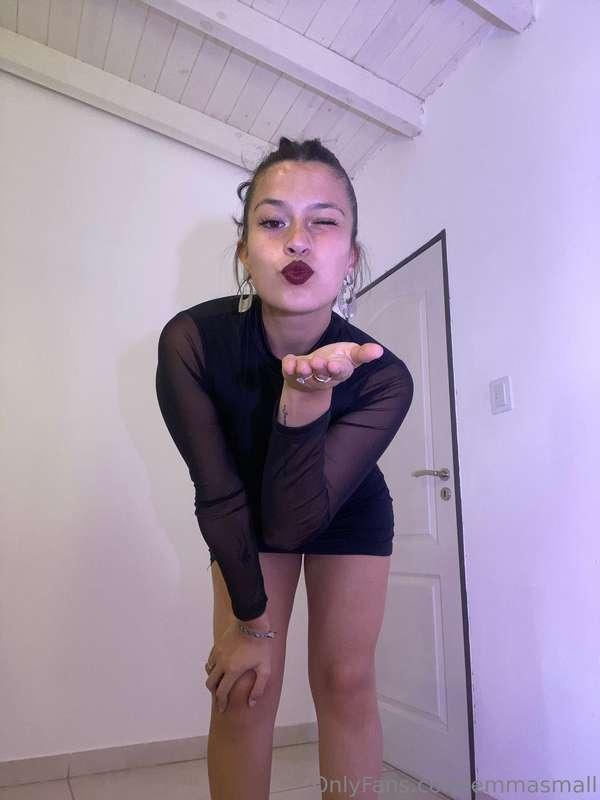 Kisses in the air!😘