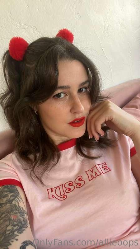 1 like = 1 Valentine’s Day kiss