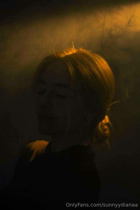 Do you wanna play with me in the dark? 😜